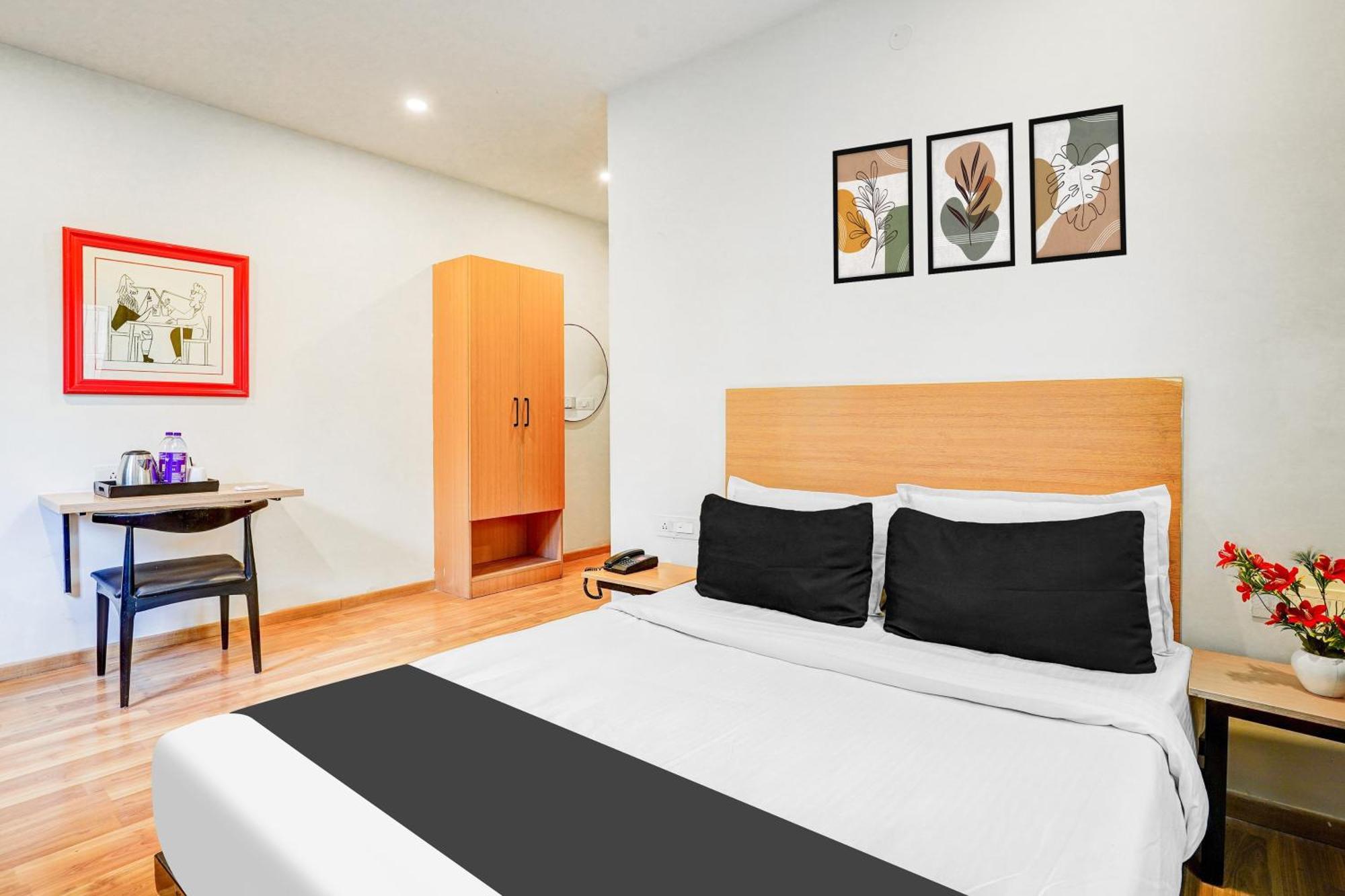Super Townhouse Rr Nagar Hotel Bangalore Bagian luar foto